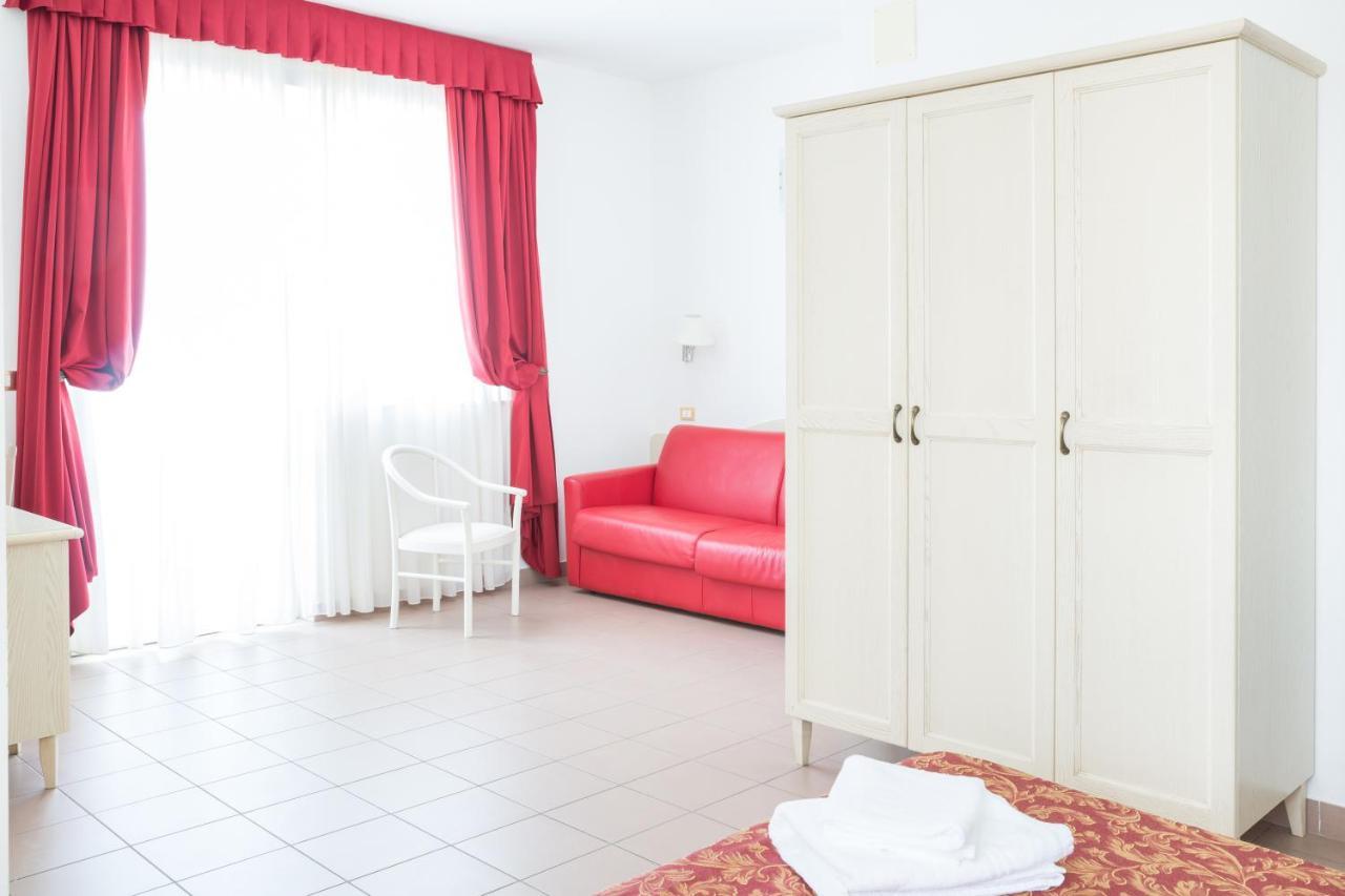 Hotel Marechiaro - Direttamente Sul Mare San Menaio Εξωτερικό φωτογραφία