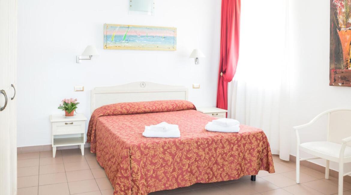 Hotel Marechiaro - Direttamente Sul Mare San Menaio Εξωτερικό φωτογραφία